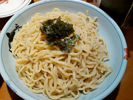 とんこつらーめん七志の香るゆずつけ麺の麺700g倍盛