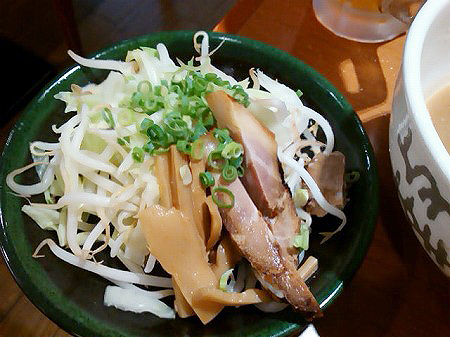 とんこつらーめん七志の香るゆずつけ麺の具