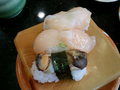 ジャンボおしどり寿司の貝の三種盛り