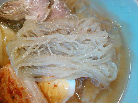 安楽亭の冷麺の麺
