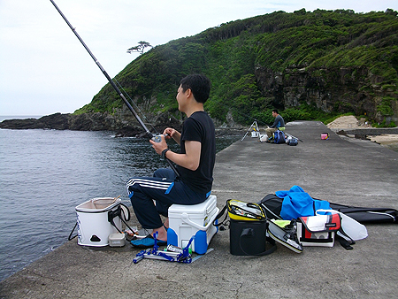南伊豆 板見港で両軸遠投カゴ釣り 釣果は 小サバ だけどシマアジやイサキが出ていました Maioka Fc 管理人ブログ